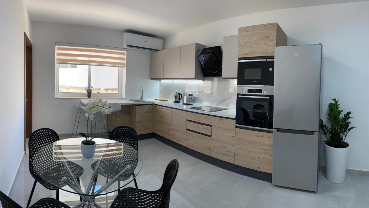 Seaside Apartment In Gzira Екстер'єр фото